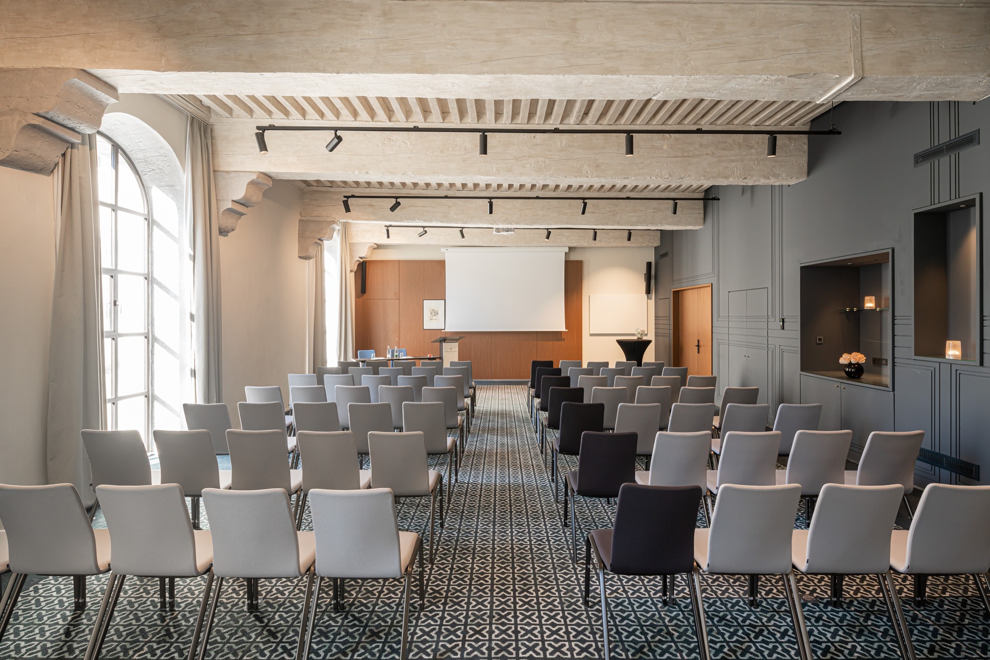 Theater Cloister Lounge, L'Académie by InterContinental Lyon © WEARECONTENTS